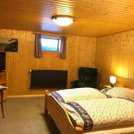 MittelangelnSchoenes Kellerzimmer Mit Bad公寓 外观 照片